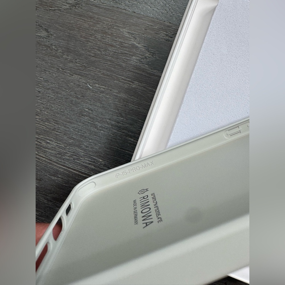 Rimowa iPhone case Aluminum iPhone 16 Pro~16 pro Max - Picture 8 of 8